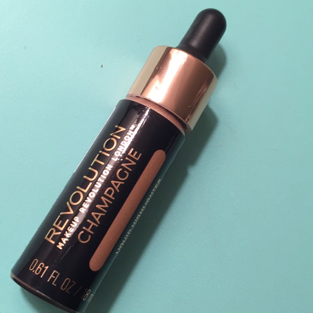 Makeup Revolution liquid highlighter